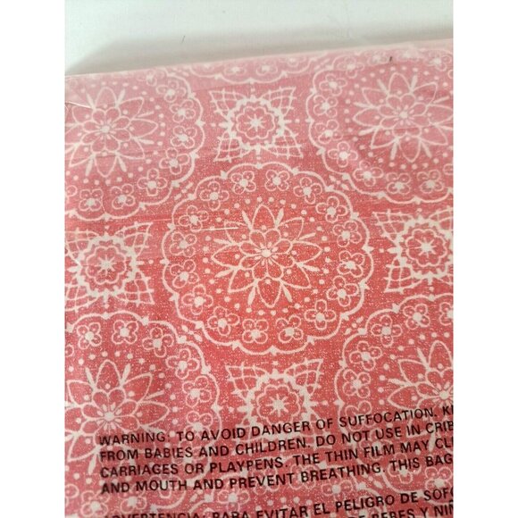 NEW Pink Tablecloth Oblong Medallion Spirograph Essential Home Cotton 52x70 - Picture 3 of 4